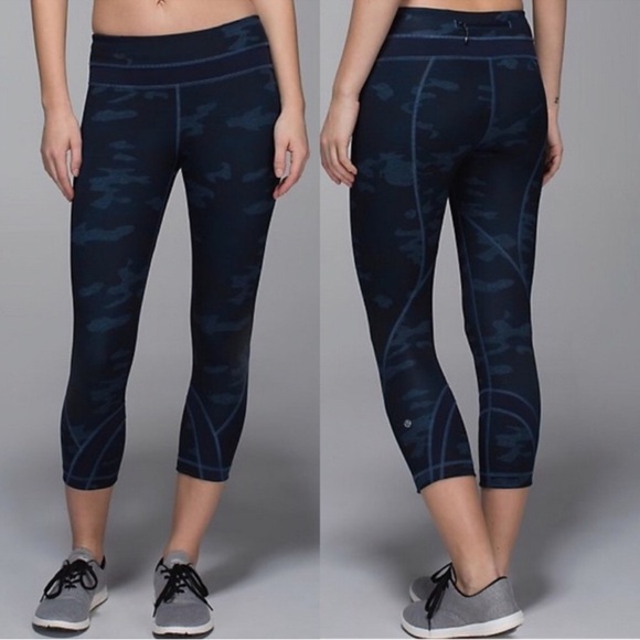 lululemon athletica Pants - Lululemon run inspired crop camp oil silk blue